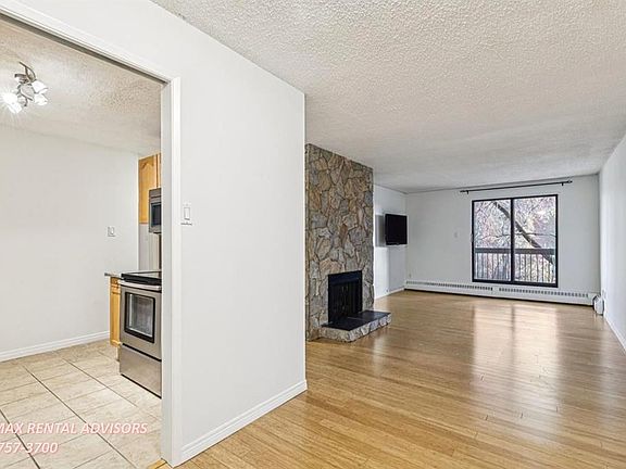 4th image of 537 14th Ave SW #404