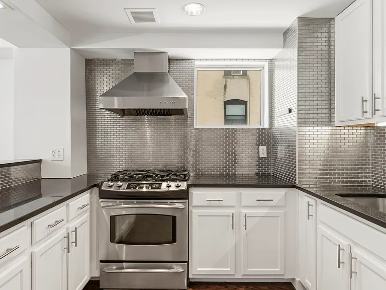 381 Lenox Ave #3-A — Photo 8