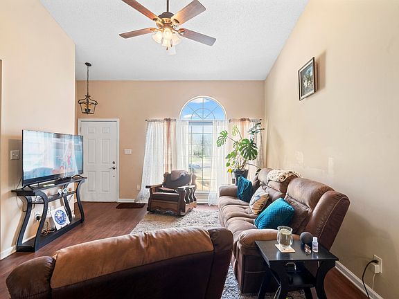 3rd image of 104 Iron Kettle Ct