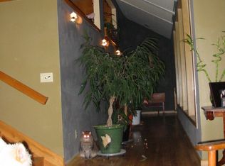 3025 SW Bennington Dr, Portland, OR 97205