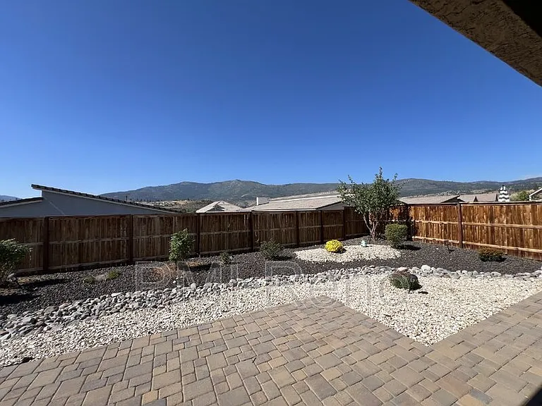 8378 Simsbury Dr — Photo 31