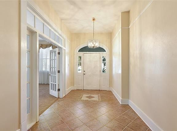 3rd image of 2601 Marengo St