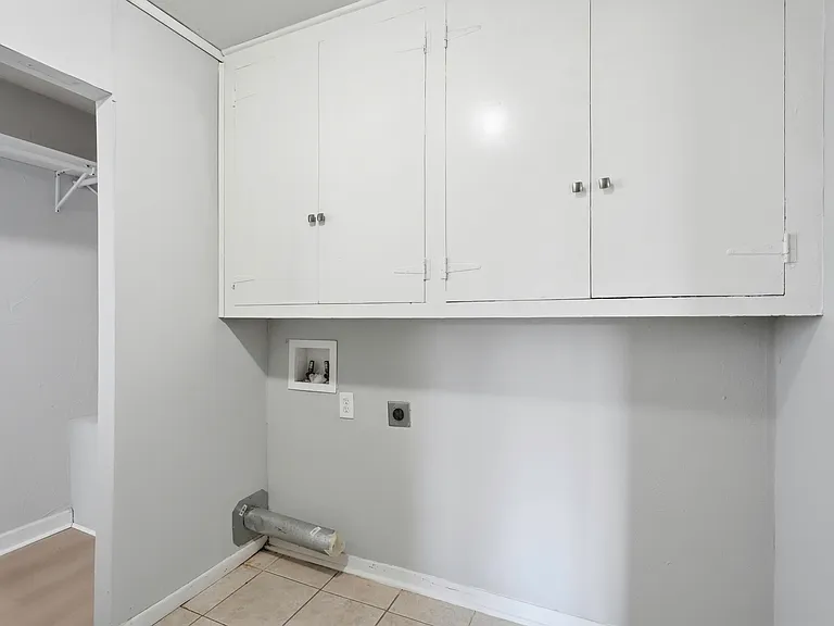 2607 Clearview Cir — Photo 10