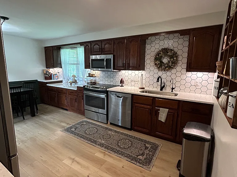 110 N Spruce Dr — Photo 3