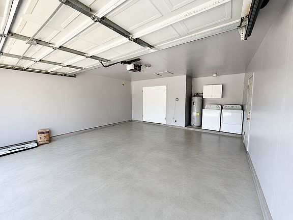 4th image of 1703 La Casa Dr
