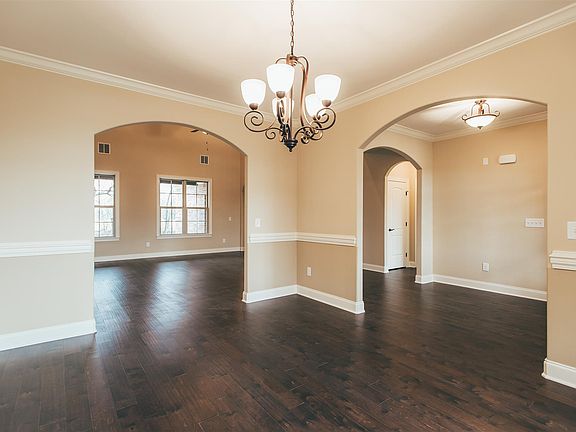 3rd image of 106 Higginson Pl N Lot 106