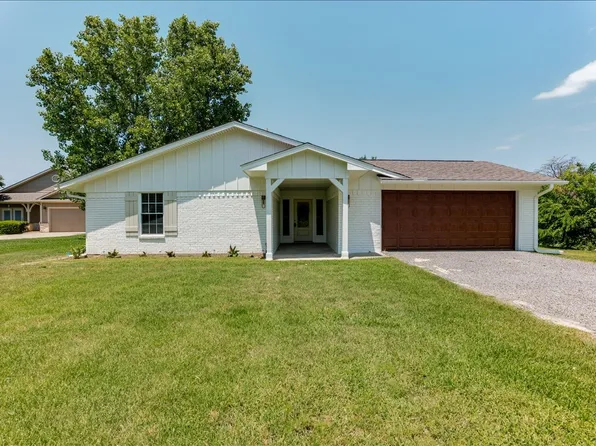 104 Pontiac Dr, Lake Kiowa, TX 76240