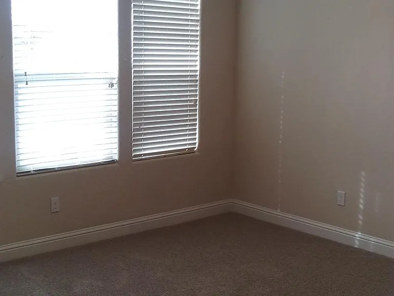 4890 Kinross Ct — Photo 5