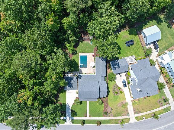 2nd image of 1852 Carolina Park Blvd
