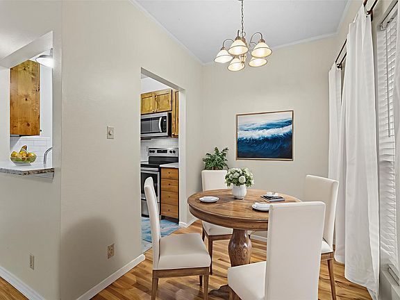 2nd image of 2804 Rio Grande St APT 205