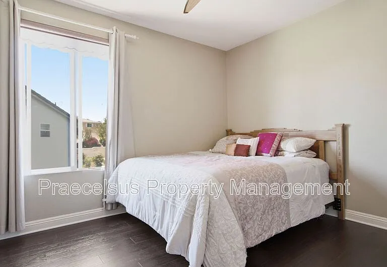 2792 Camphor Ct — Photo 16