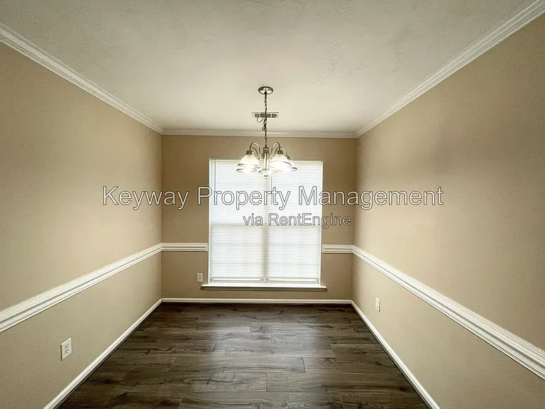 749 Michelle Ct — Photo 12