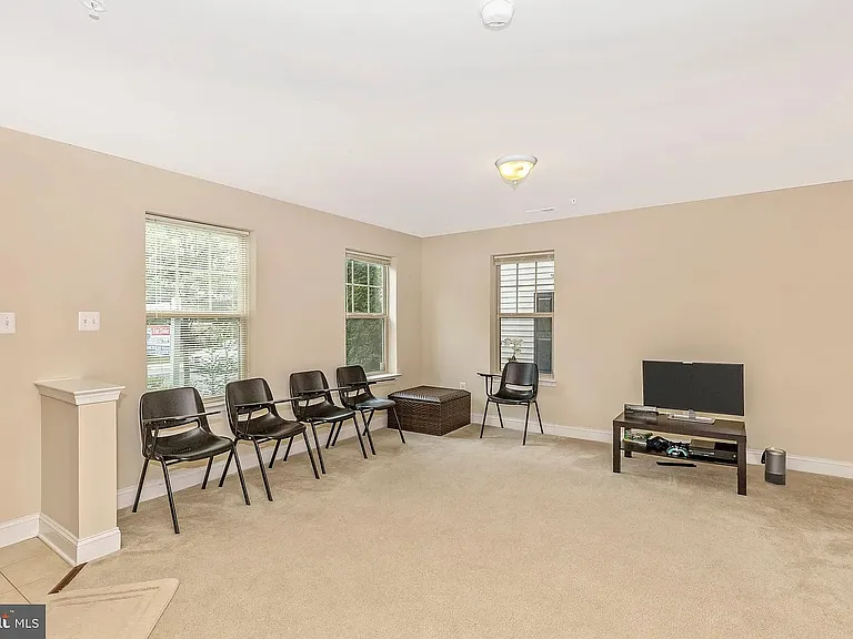 11882 Country Squire Way — Photo 33