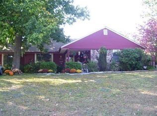 51 Forrest Dr, Sicklerville, NJ 08081