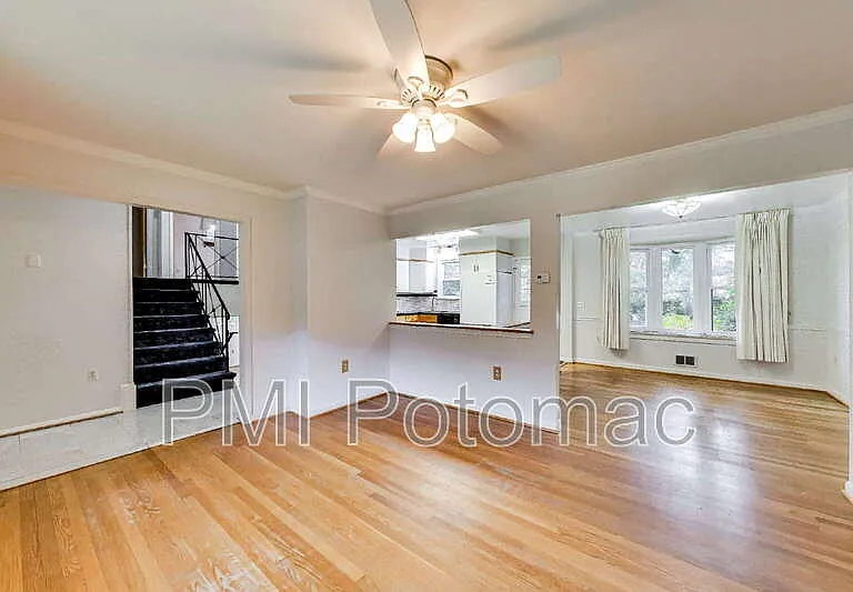 3510 Marlbrough Way — Photo 8