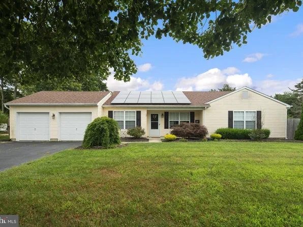 137 New Hope St, Tuckerton, NJ 08087