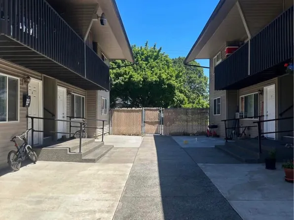 11111 NE 48th Cir APT C, Vancouver, WA 98682