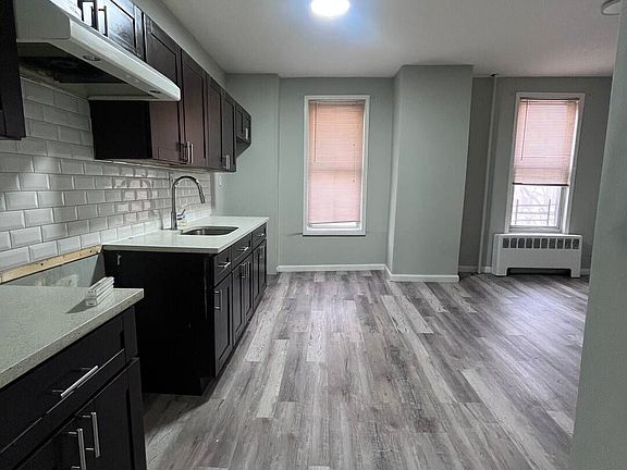 3rd image of 3645 Olinville Ave