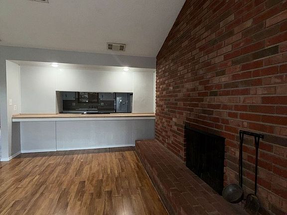 3rd image of 4701 Ironwood Way