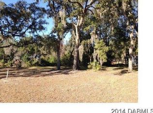 297 Maxwell Dr, Welaka, FL 32193