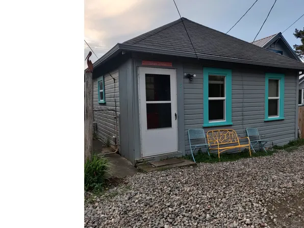 317 N Beacon St, Rockaway Beach, OR 97136