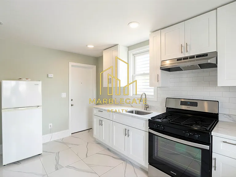 406 S 15th St #22 — Photo 1