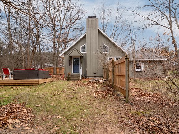 3rd image of 9237 Pine Island Dr