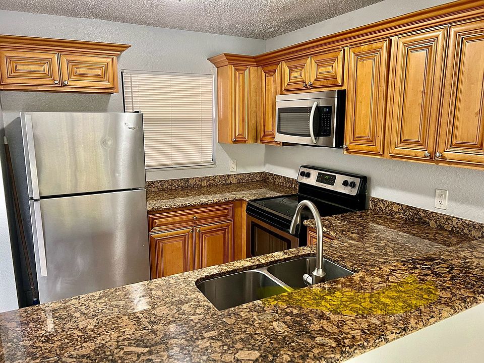 1st image of 1477 Lake Crystal Dr APT F