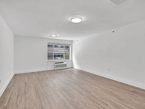 3rd image of 47-05 5th St #201