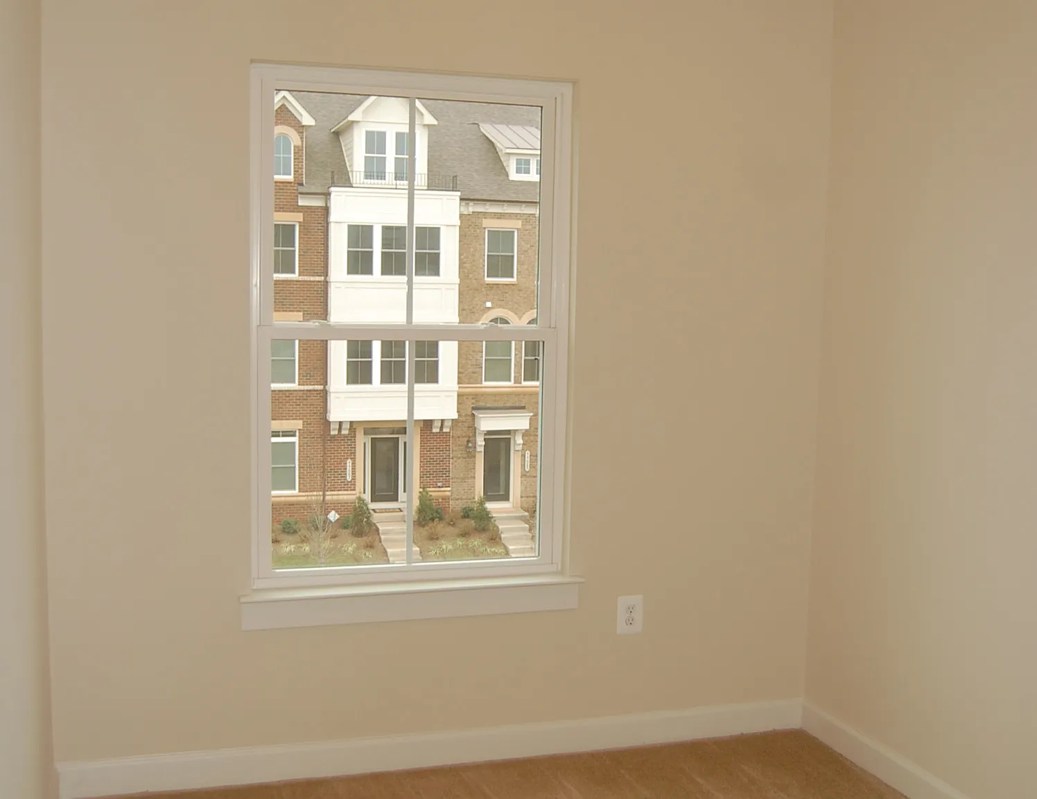 4 bed, 1800 sqft, $1,500 — Photo 2