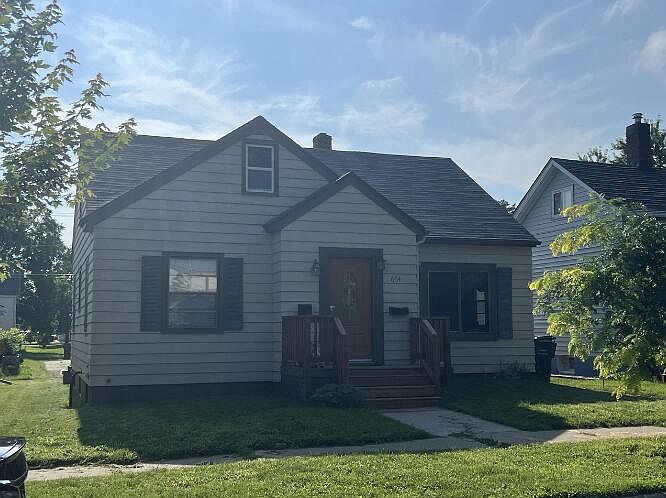 1st image of 604 McLean AVENUE #606
