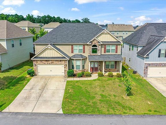 3rd image of 318 Bella Rose Drive