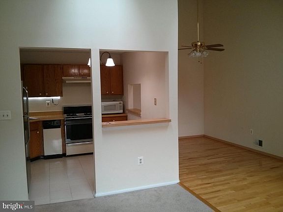 3rd image of 22 Joyner Ct