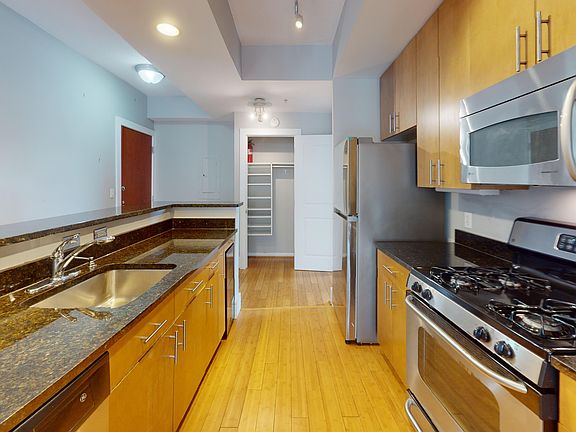 2nd image of 715 6th St NW Unit 1204