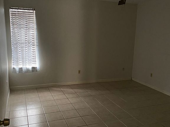 4th image of 100 E Aurora Dr #416