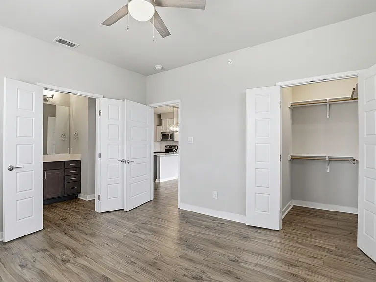 711 S Frio St #1203 — Photo 13