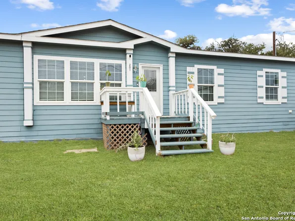 201 Private Road 1524, Bandera, TX 78003