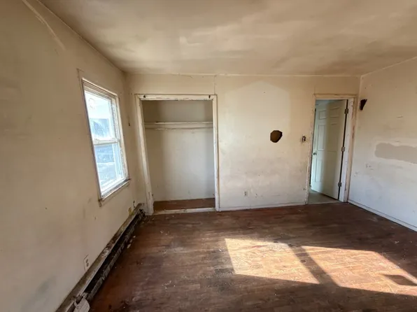 156 Beach 60th Street image 12 of 14