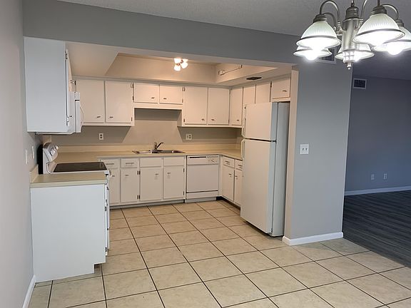 4th image of 639 SE 13th Ave APT 116