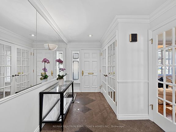 3rd image of 25 Harlington Rd
