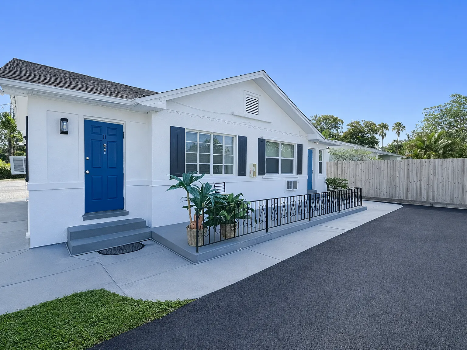 St. Pete Gardens - Sabal — Photo 3