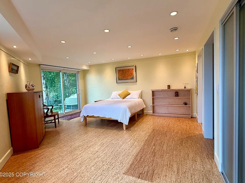 333 M St #205