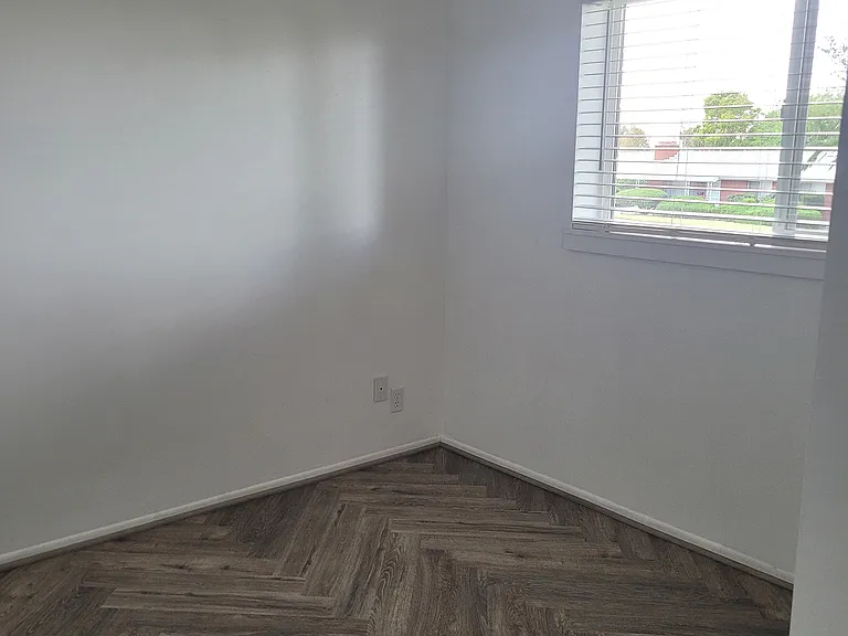 2119 S Davis Blvd E — Photo 9