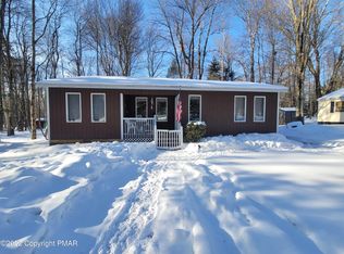 345 Owassa Dr, Pocono Lake, PA
