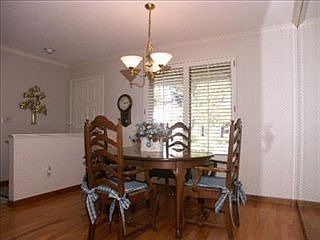 3rd image of 39 Angel Island Cir