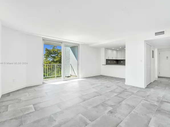 6900 Bay Dr APT 4D, Miami Beach, FL 33141