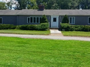 2 Hogback Rd, Pittstown, NJ 08867
