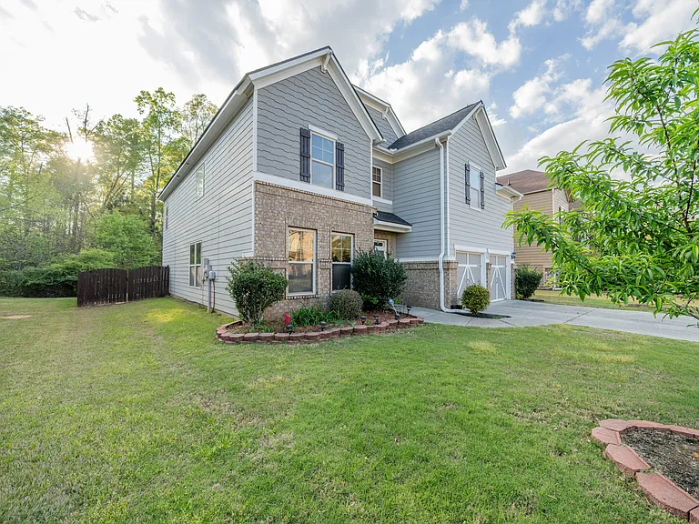 5330 Breckinridge Ln — Photo 2