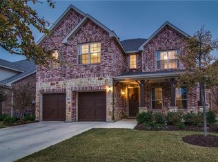 6808 Swallow Ln, North Richland Hills, TX 76182