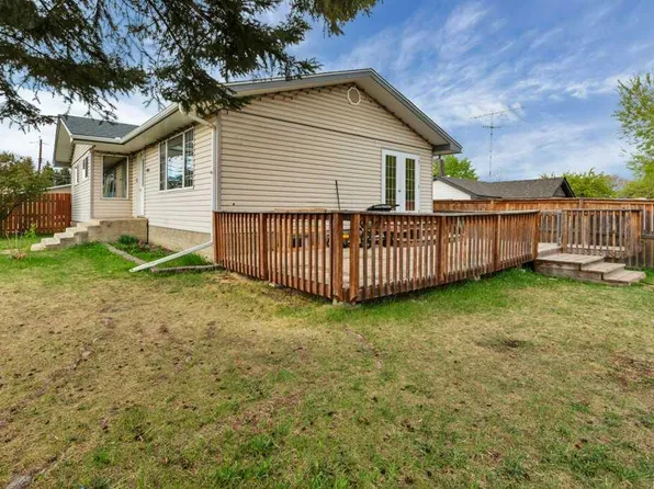 5501 W 51st St, Rimbey, AB T0C 0M0